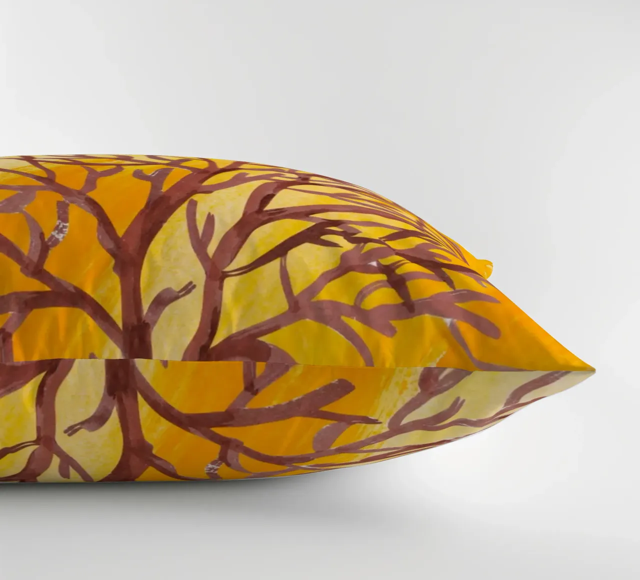 Senfgelbe Pinselstriche mit botanischem Akzent cuscino da StrindesignStudio