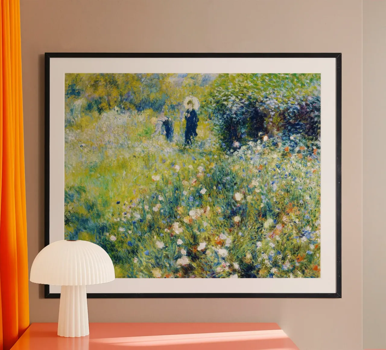 Donna con ombrellone in giardino di Pierre-Auguste Renoir poster con telaio in legno da Venus Art