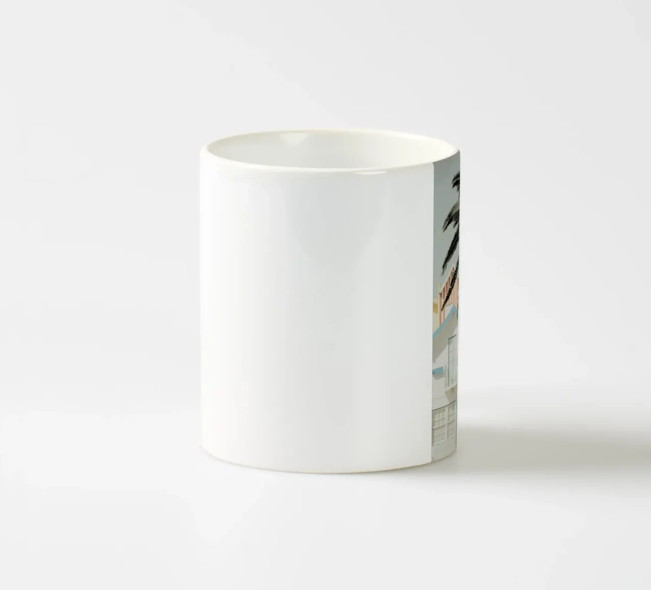Case da spiaggia a strisce di palme tazza in ceramica da Ingrid Beddoes