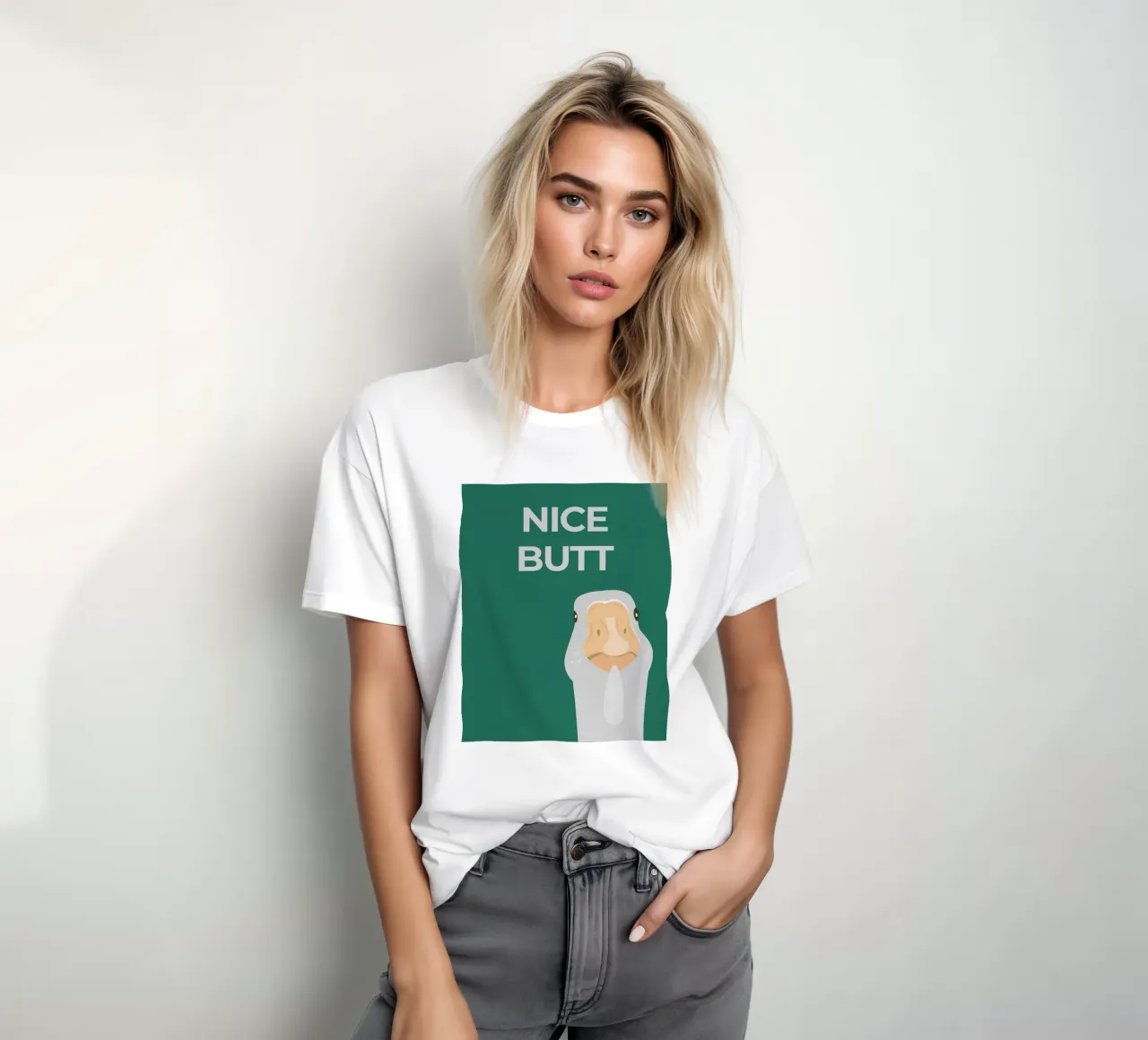 L'oca sciocca t-shirt da animals_studio