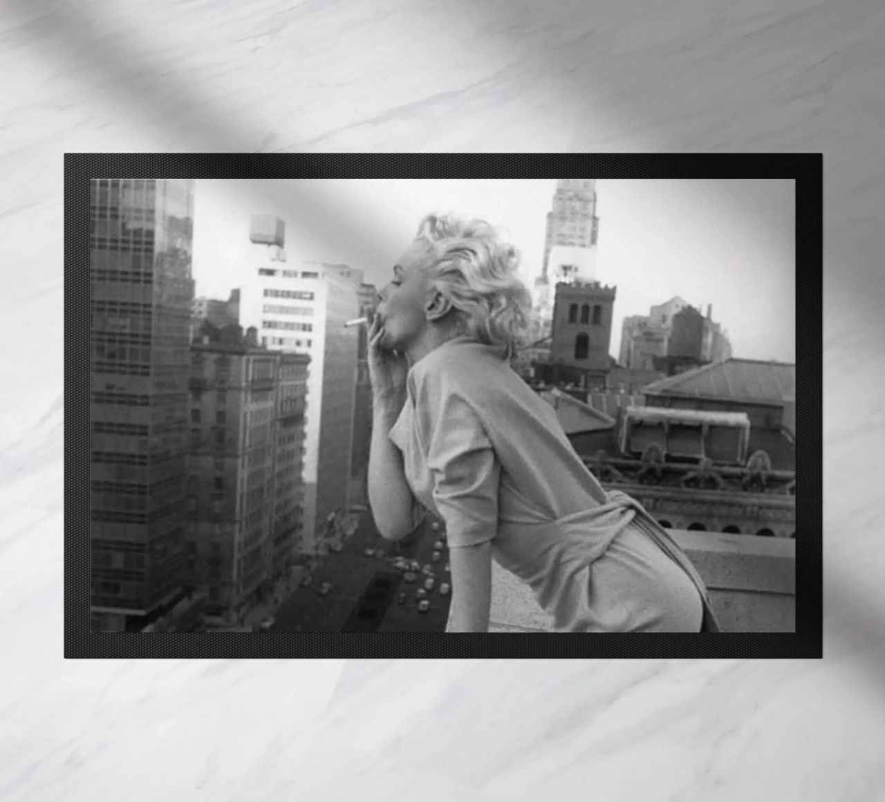 Marilyn in albergo zerbino da Cosmos Studio