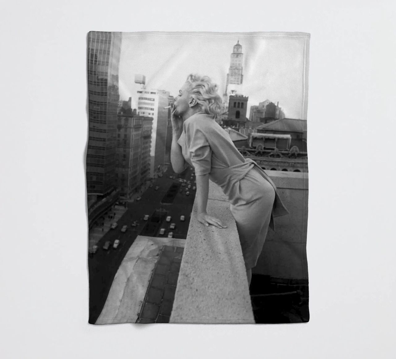 Marilyn in albergo coperta in pile da Cosmos Studio