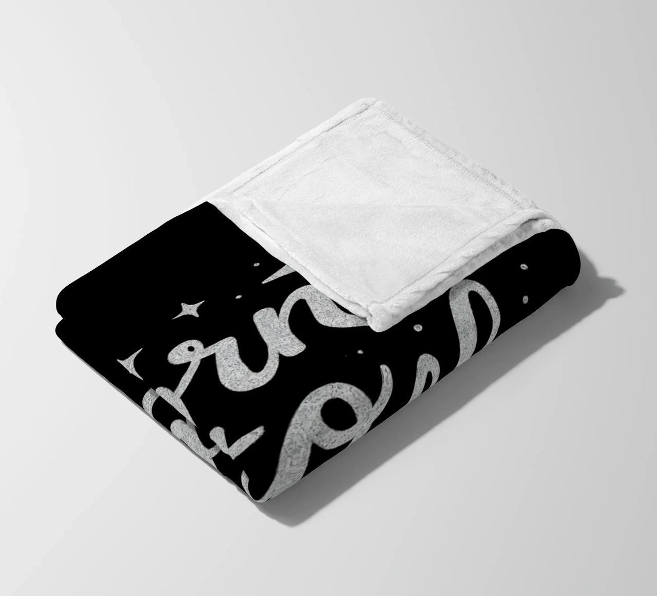Messaggio "Born to sparkle" (nato per brillare) in lettere d'argento lucido coperta in pile da DesignDoodle