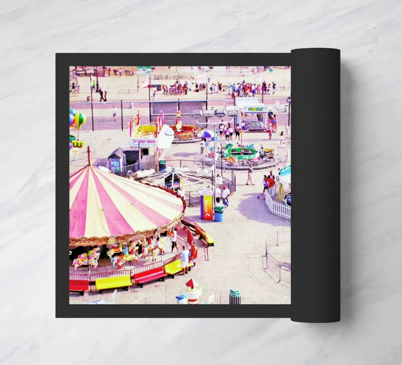 Carnivale 2 deurmat van Mina Teslaru