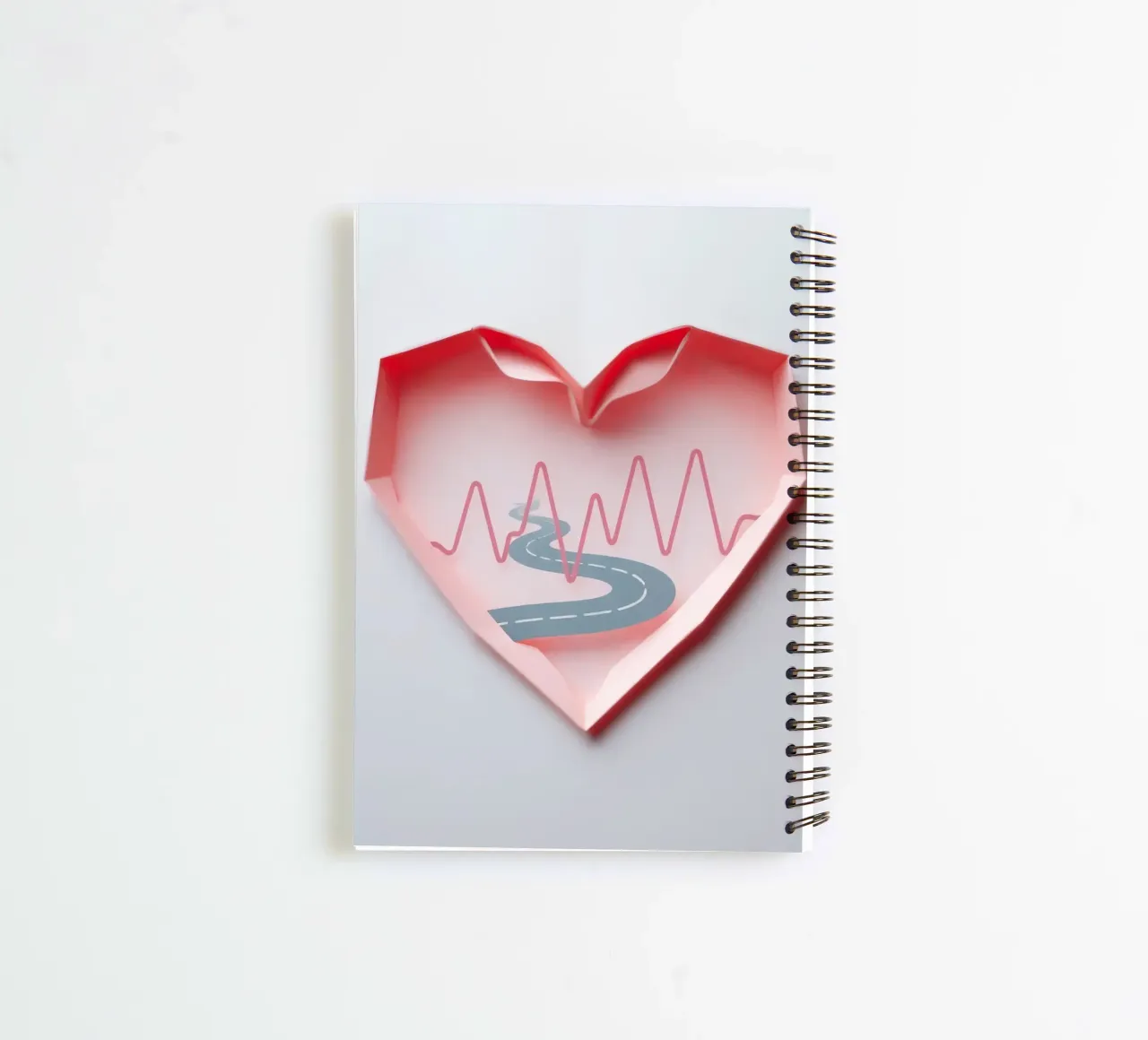 Motif en forme de cœur représentant une route sinueuse et une ligne de pulsation carnet à spirale de DesignDoodle