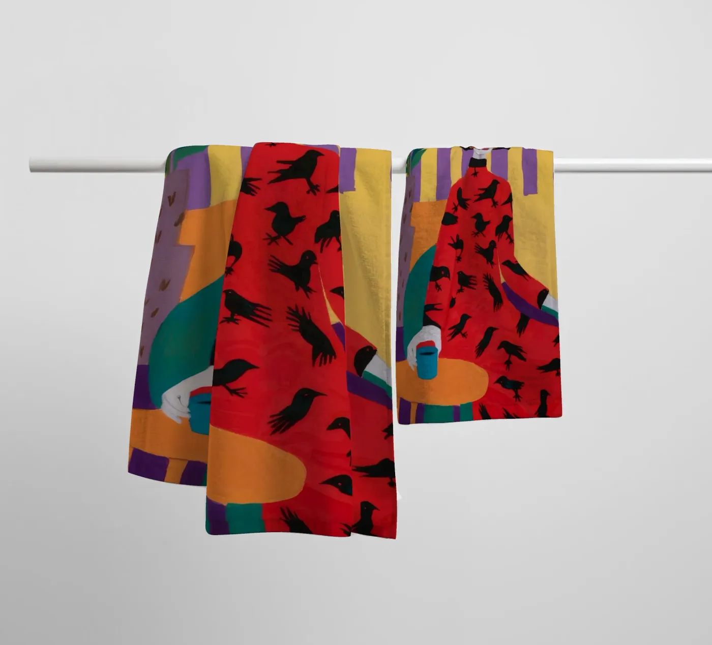 Red Bird Pattern badhanddoek van Aurora Muse