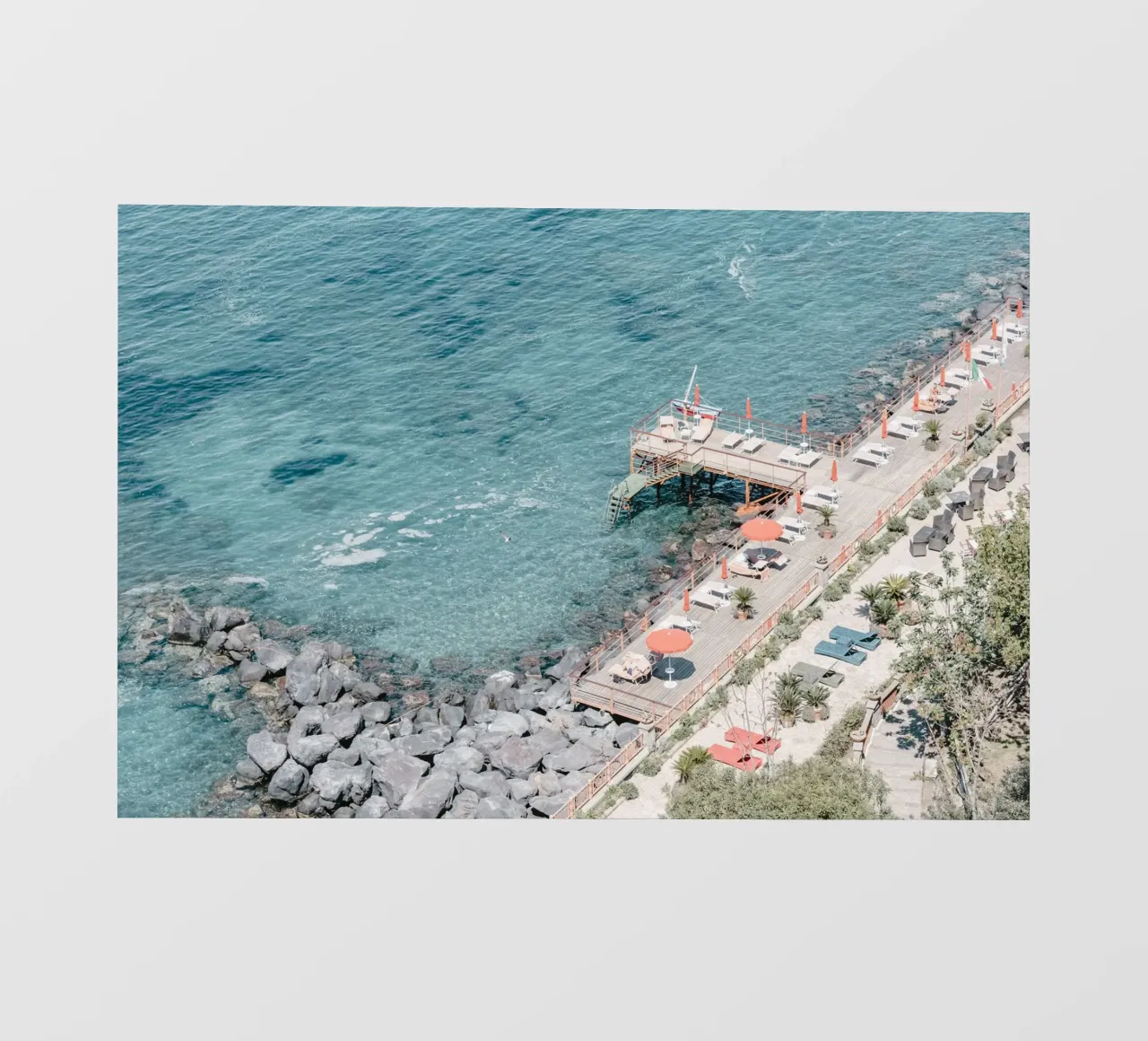 Aerial beach view in Sorrento pellicola backlit da photolovers