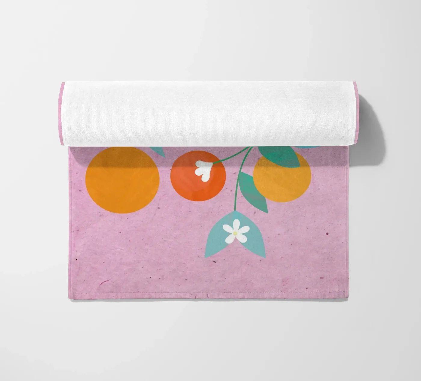 Oranges Bloom Strandtuch von PetrArts