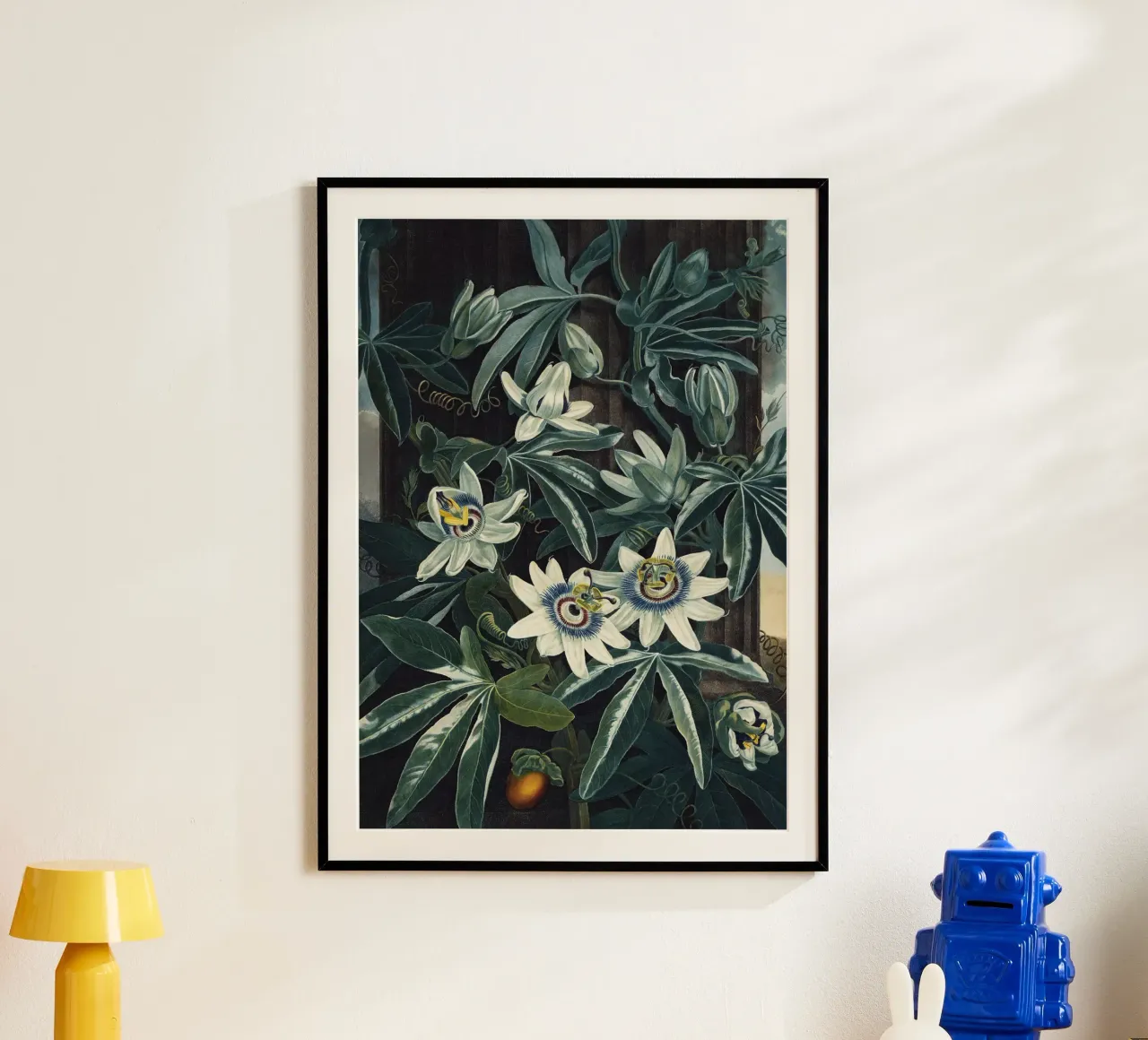 Vintage Thornton 4 Blue Passion poster con telaio in legno da Vintage Print Collection