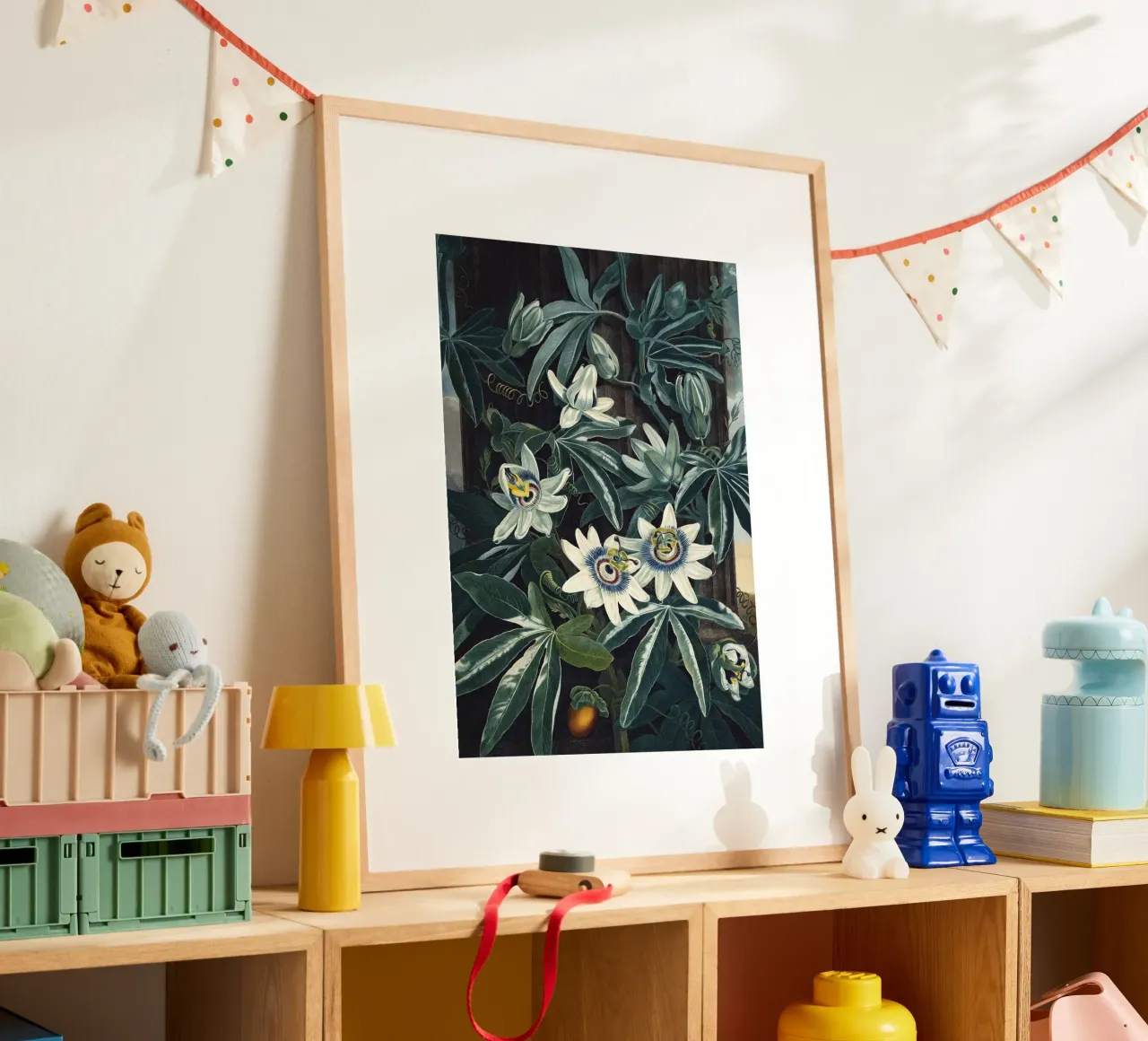 Vintage Thornton 4 Blue Passion poster con telaio in legno da Vintage Print Collection