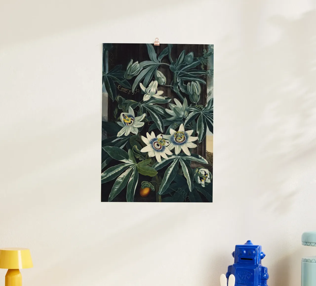 Vintage Thornton 4 Blue Passion poster con telaio in legno da Vintage Print Collection