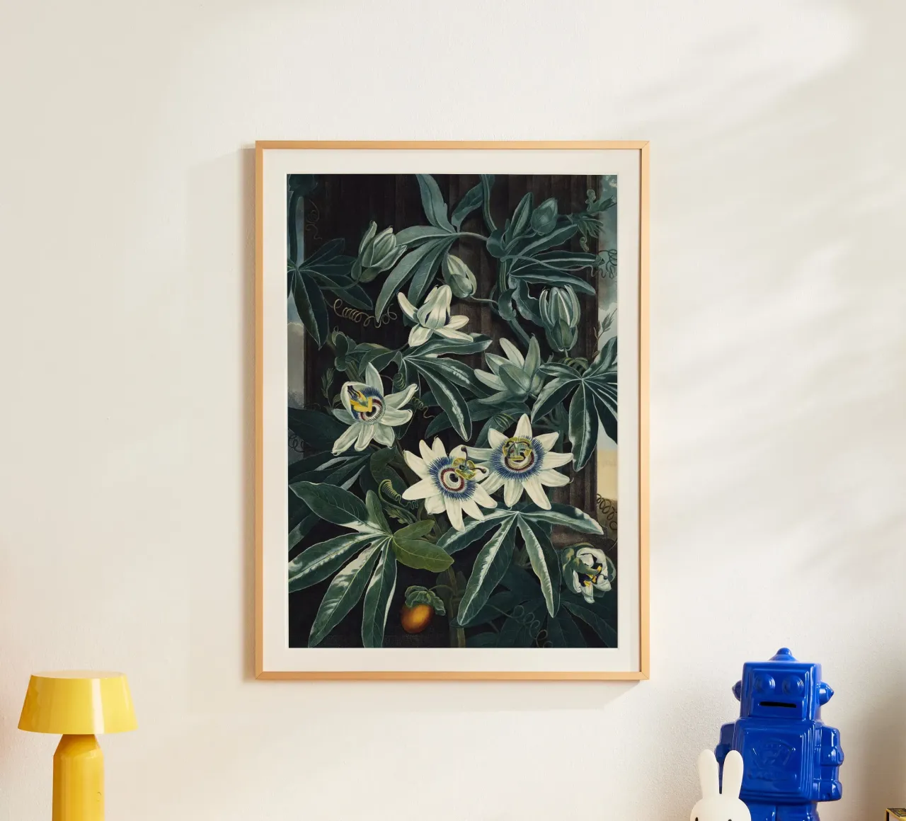 Vintage Thornton 4 Blue Passion poster con telaio in legno da Vintage Print Collection
