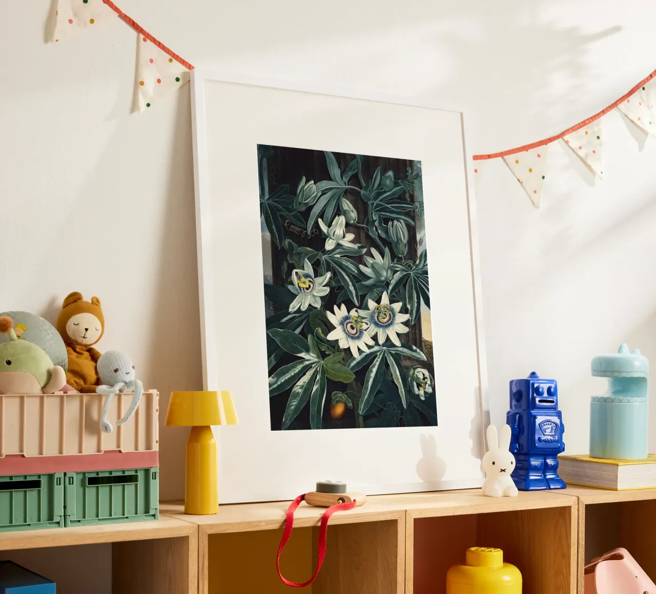 Vintage Thornton 4 Blue Passion poster con telaio in legno da Vintage Print Collection