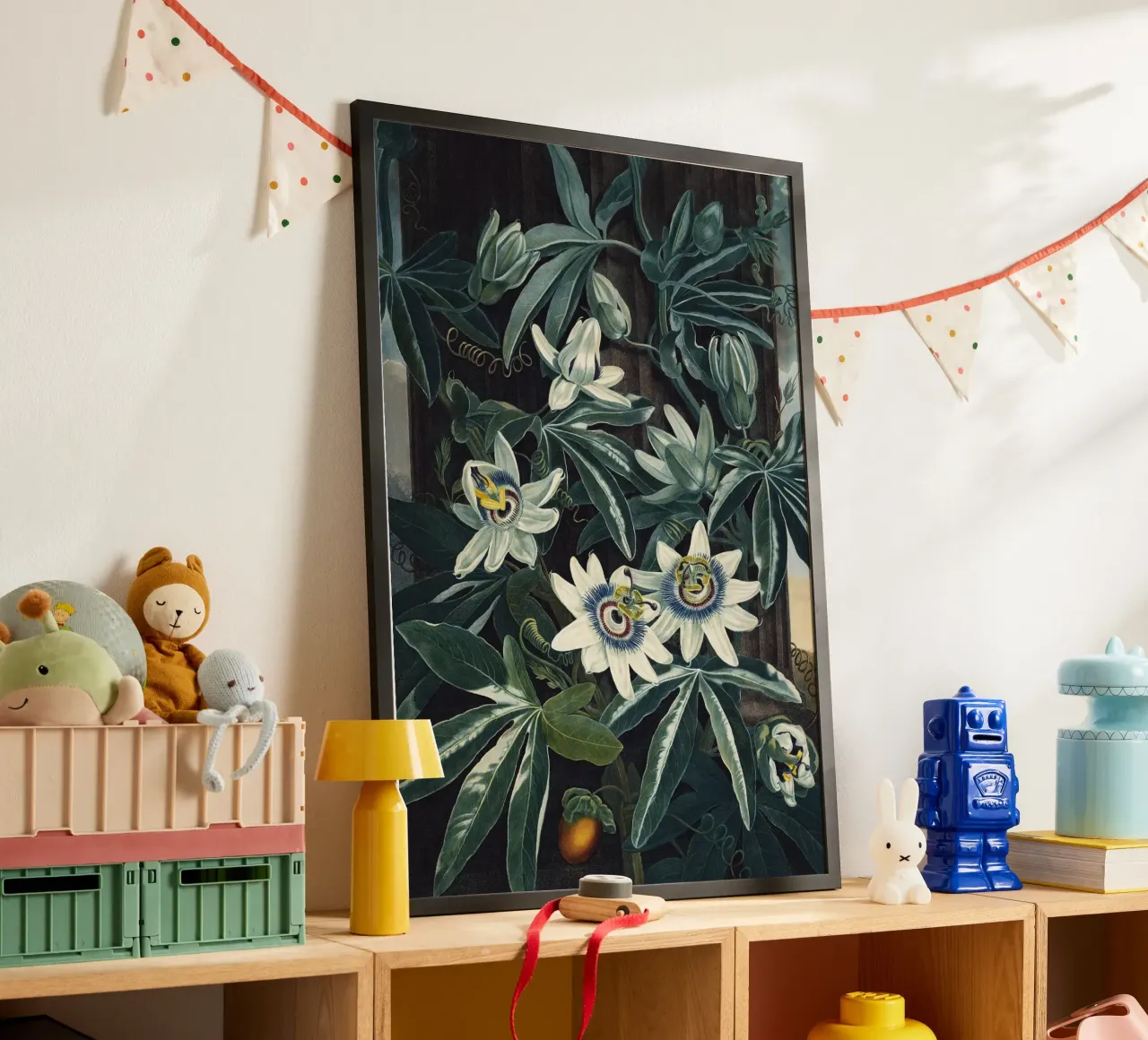 Vintage Thornton 4 Blue Passion poster con telaio in legno da Vintage Print Collection