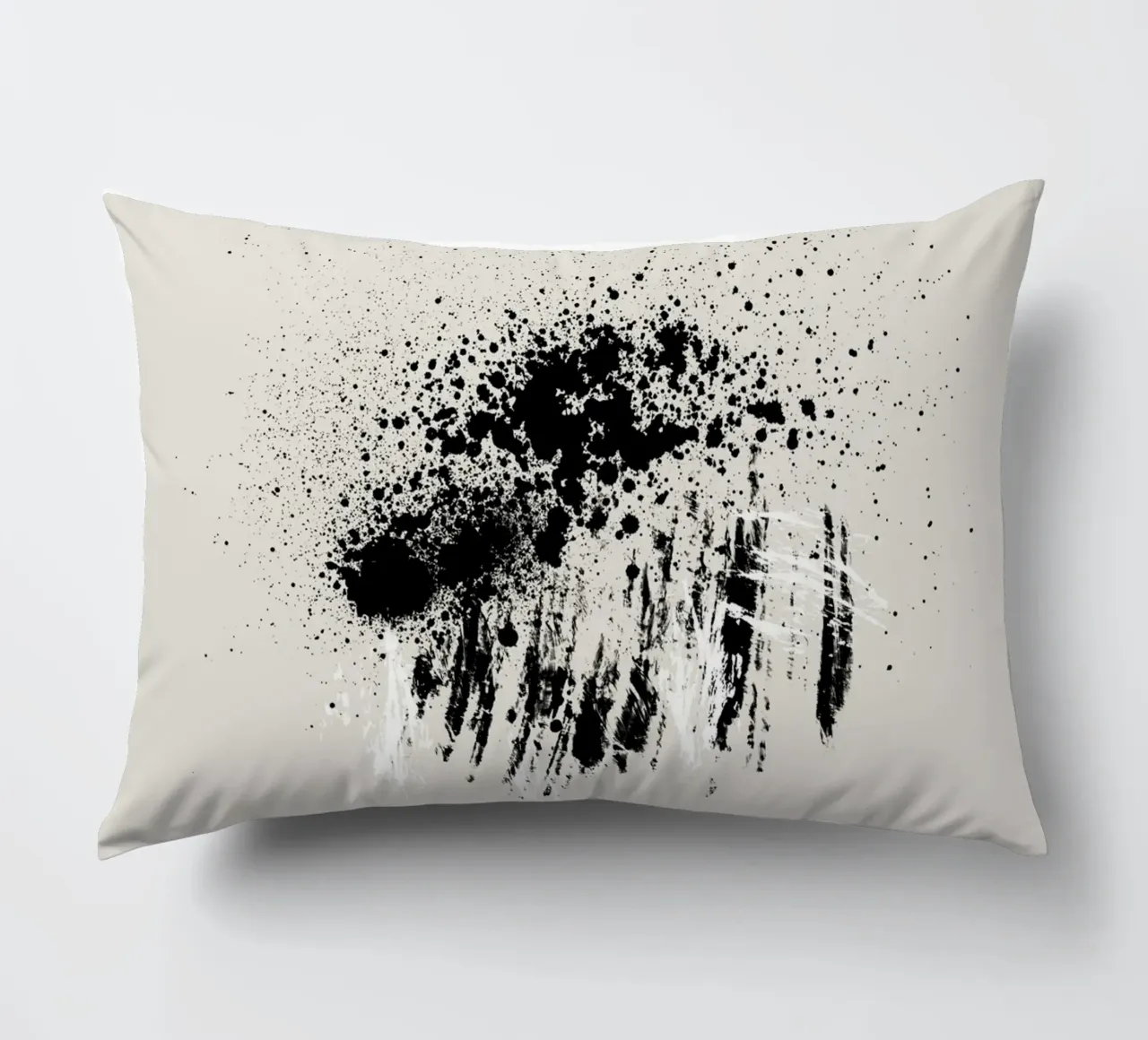 Paint splatters with shapes and lines in black and white cuscino da Imaginative