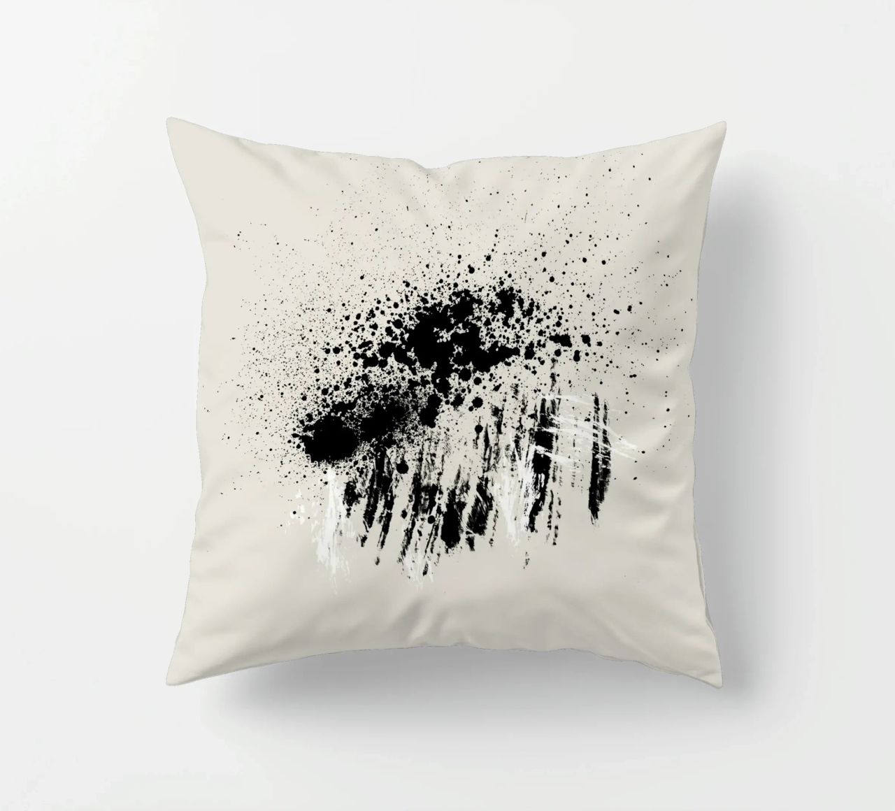 Paint splatters with shapes and lines in black and white cuscino da Imaginative