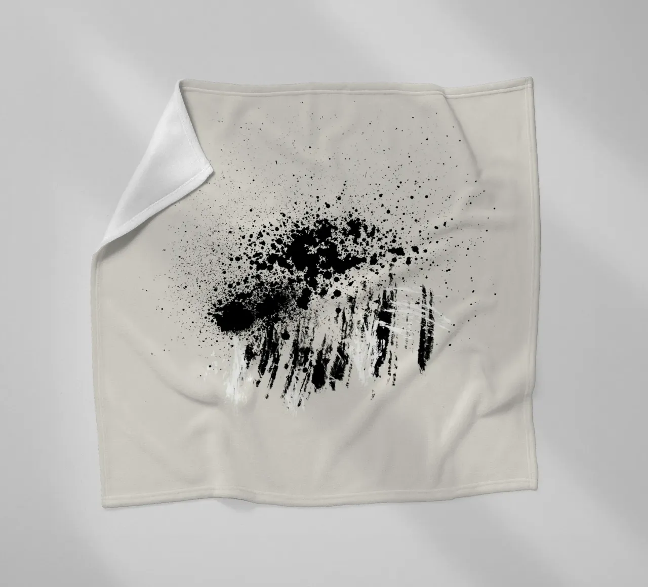 Paint splatters with shapes and lines in black and white Fleecedecke von Imaginative