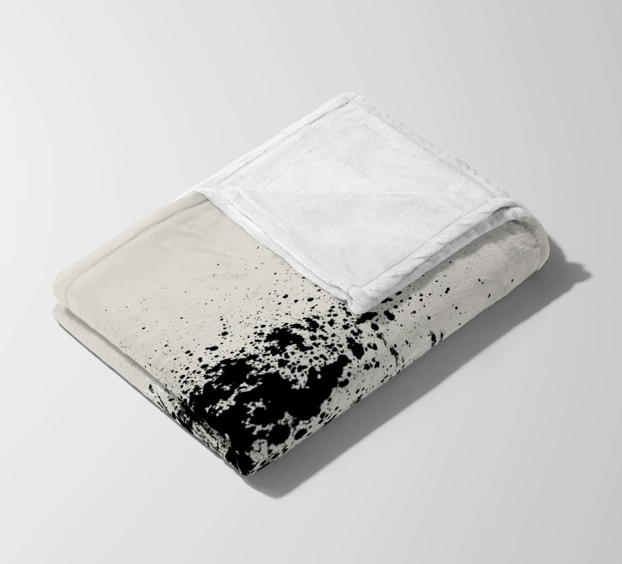 Paint splatters with shapes and lines in black and white coperta in pile da Imaginative