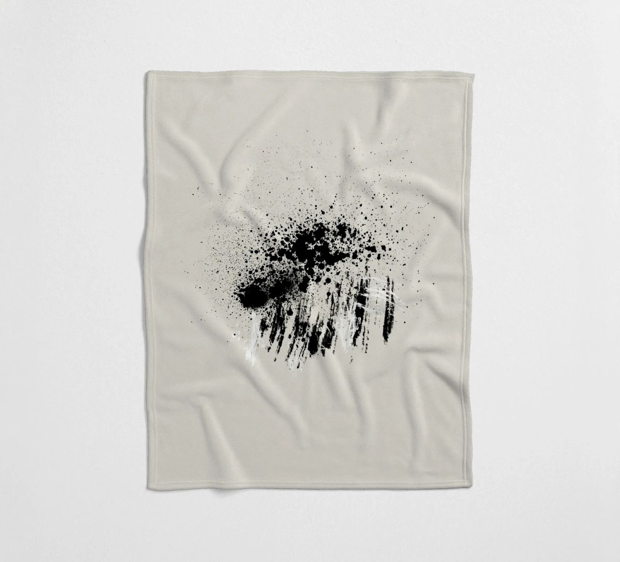 Paint splatters with shapes and lines in black and white coperta in pile da Imaginative