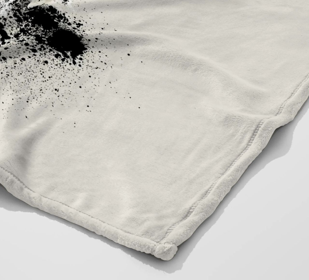 Modern and minimalist abstract with lines and paint splatter coperta in pile da Imaginative