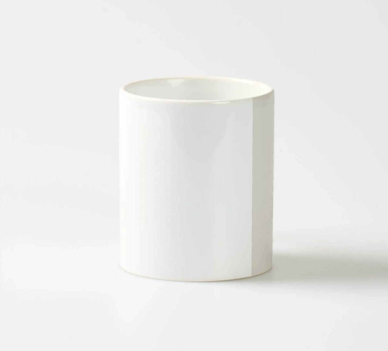 Modern and minimalist abstract with lines and paint splatter tazza in ceramica da Imaginative