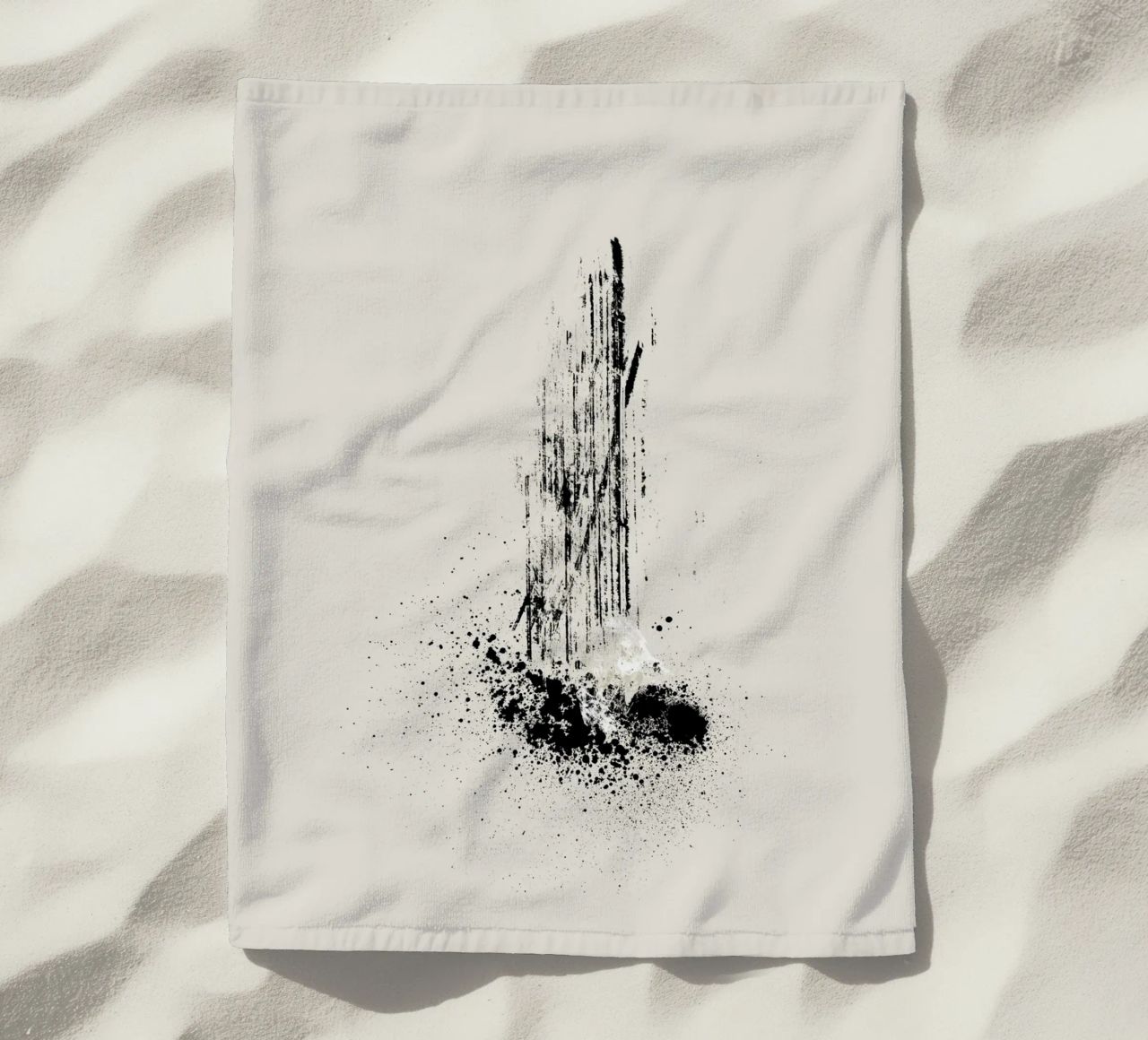 Modern and minimalist abstract with lines and paint splatter telo mare da Imaginative