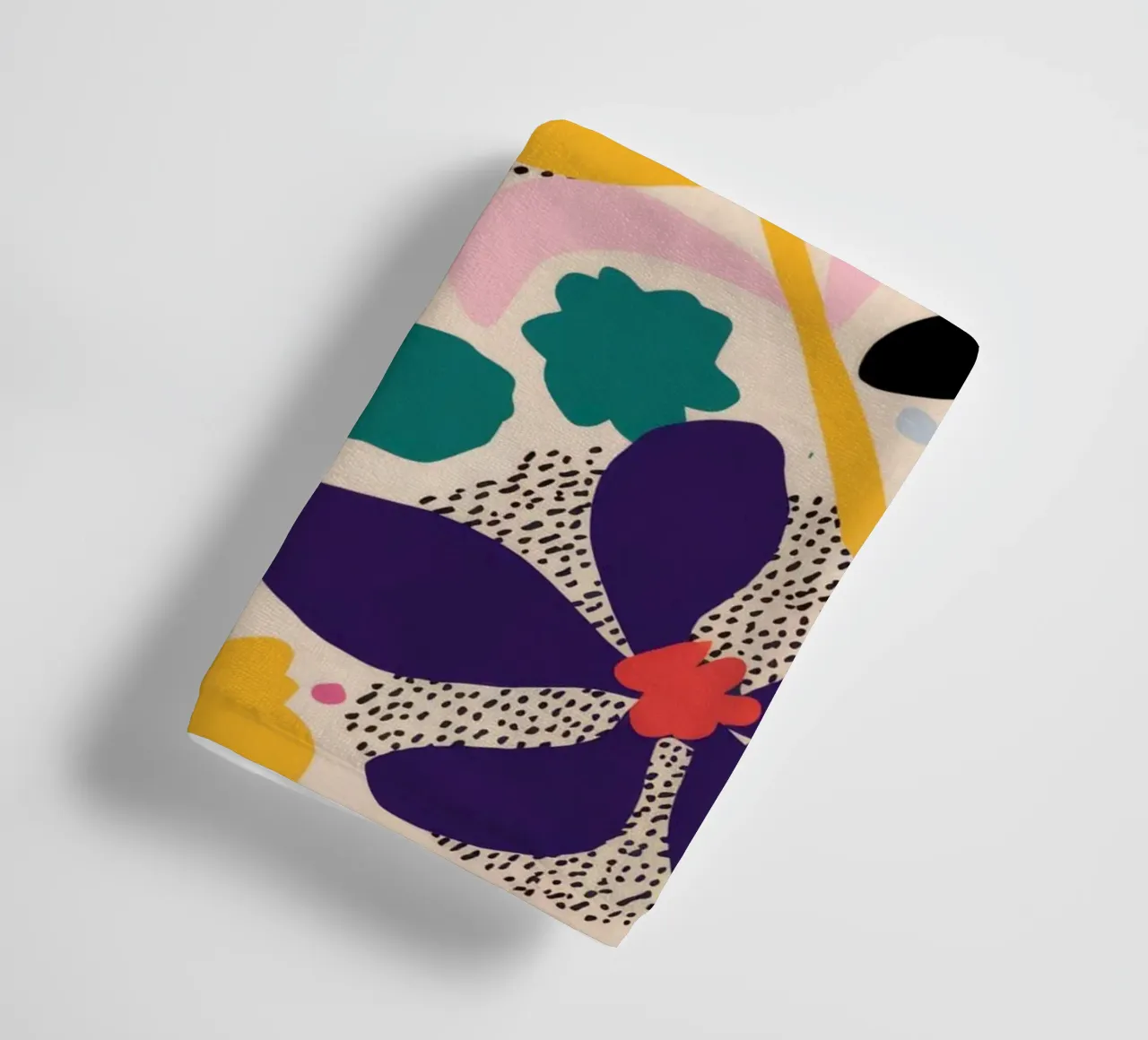 Deconstructed Fruitig Bloemig badhanddoek van Ember Stone
