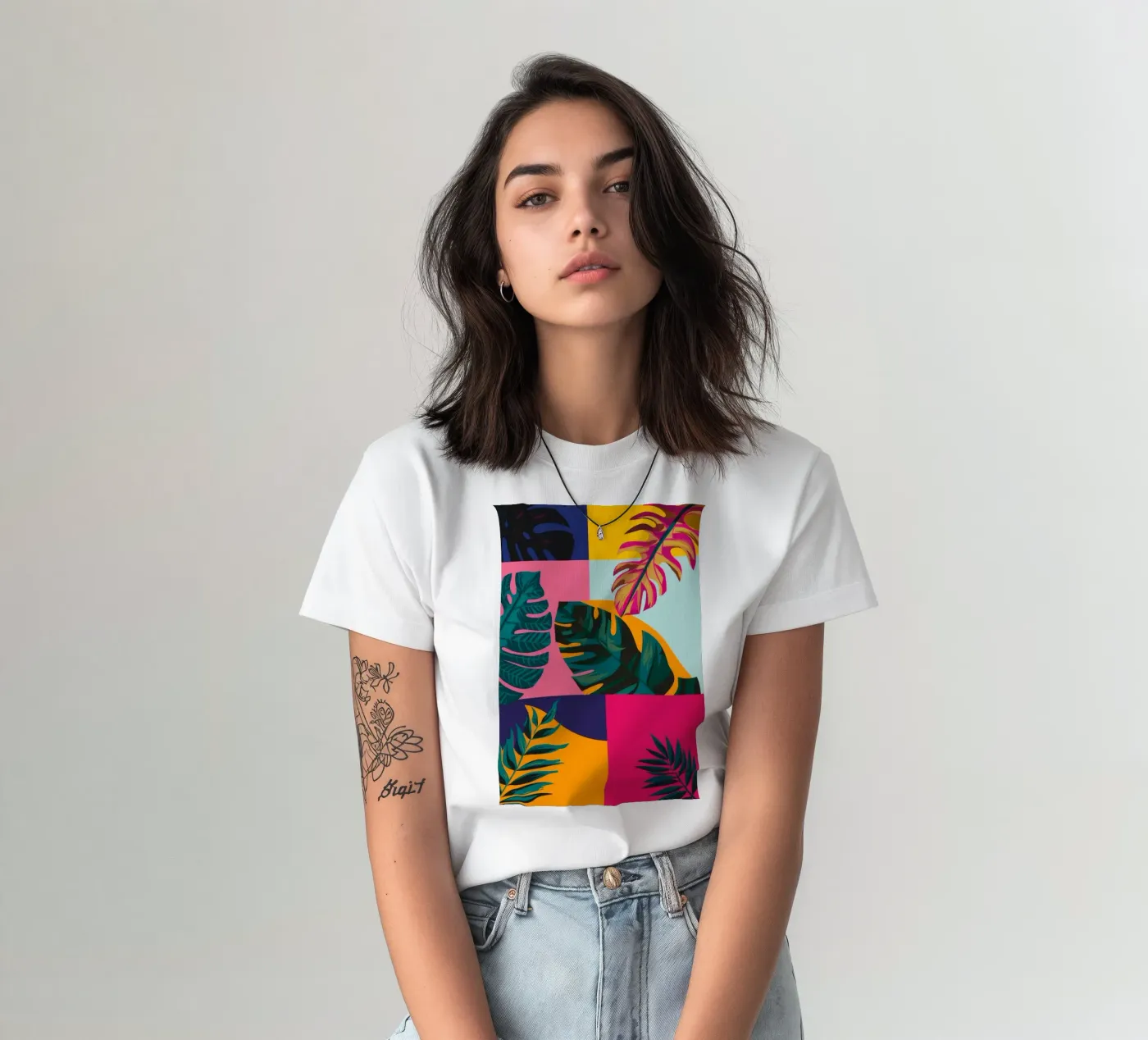 Geo patchwork tropicale t-shirt da Ember Stone