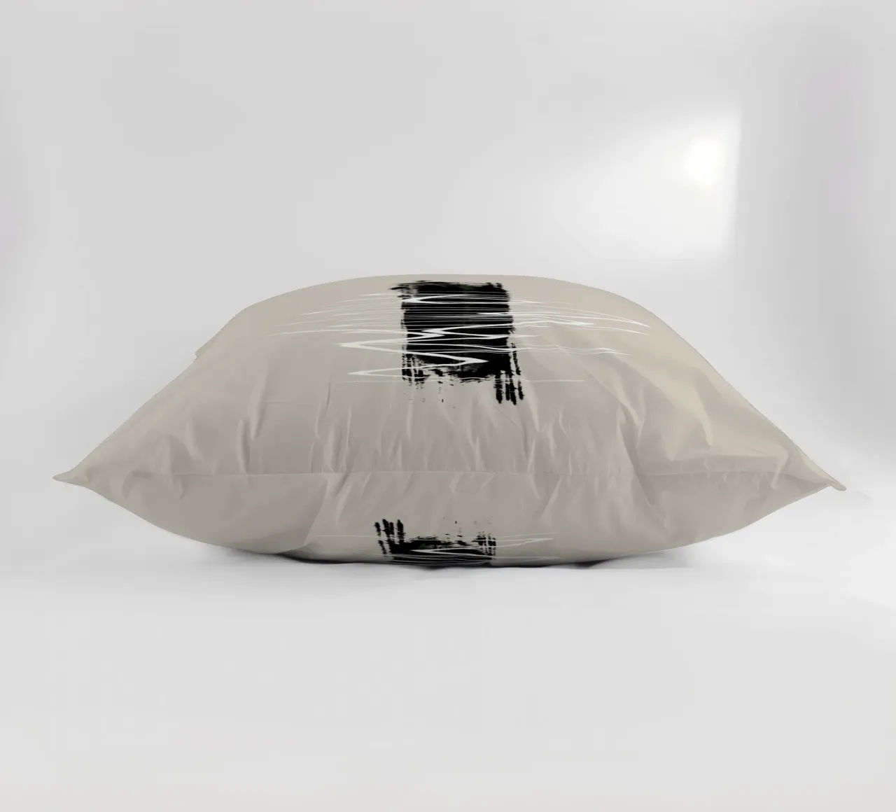 Modern abstract of lines and brush strokes in earth tones cuscino da Imaginative