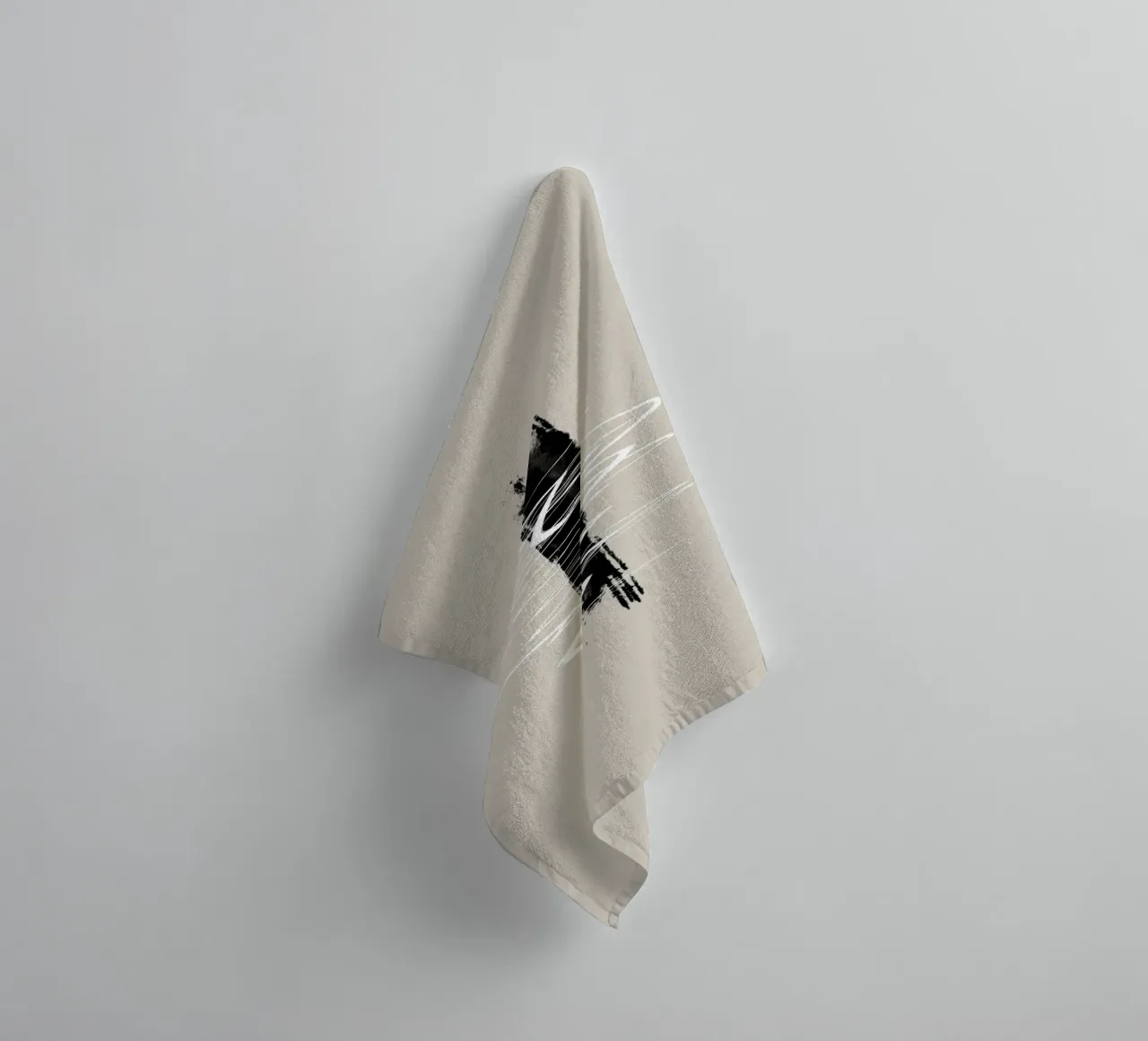 Modern abstract of lines and brush strokes in earth tones asciugamano da bagno da Imaginative