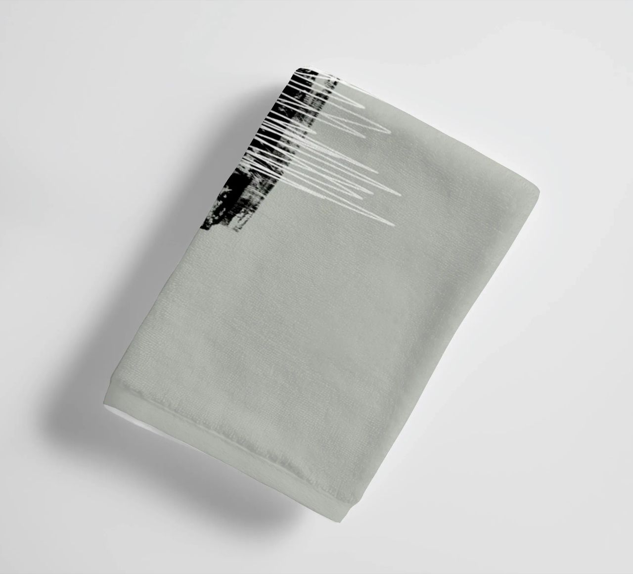 Modern abstract of lines and brush strokes in green asciugamano da bagno da Imaginative