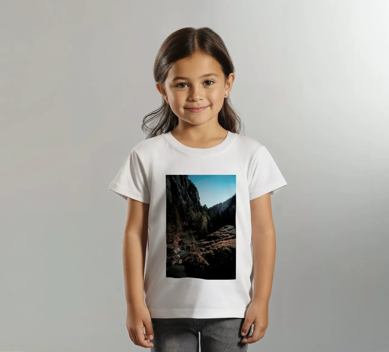 Mountain River t-shirt bambini da Sebastian Hilgetag