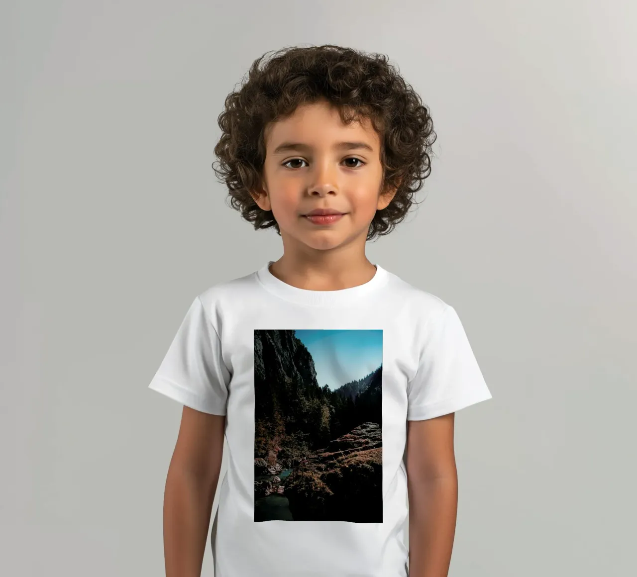 Mountain River t-shirt bambini da Sebastian Hilgetag