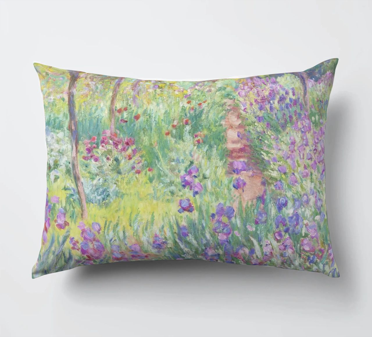 Der Garten des Künstlers in Giverny von Claude Monet Kissen von Venus Art
