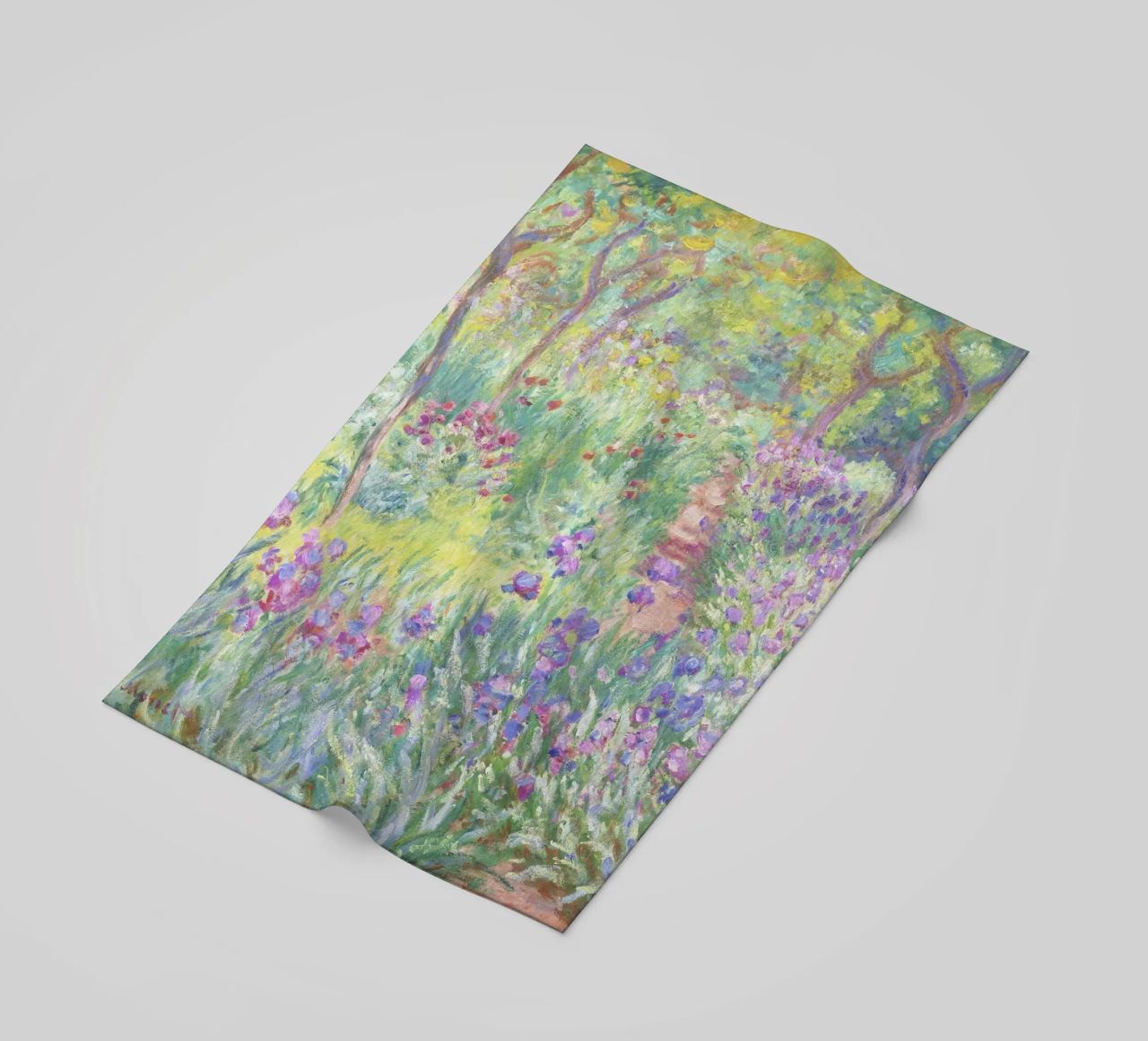 Der Garten des Künstlers in Giverny von Claude Monet Strandtuch von Venus Art