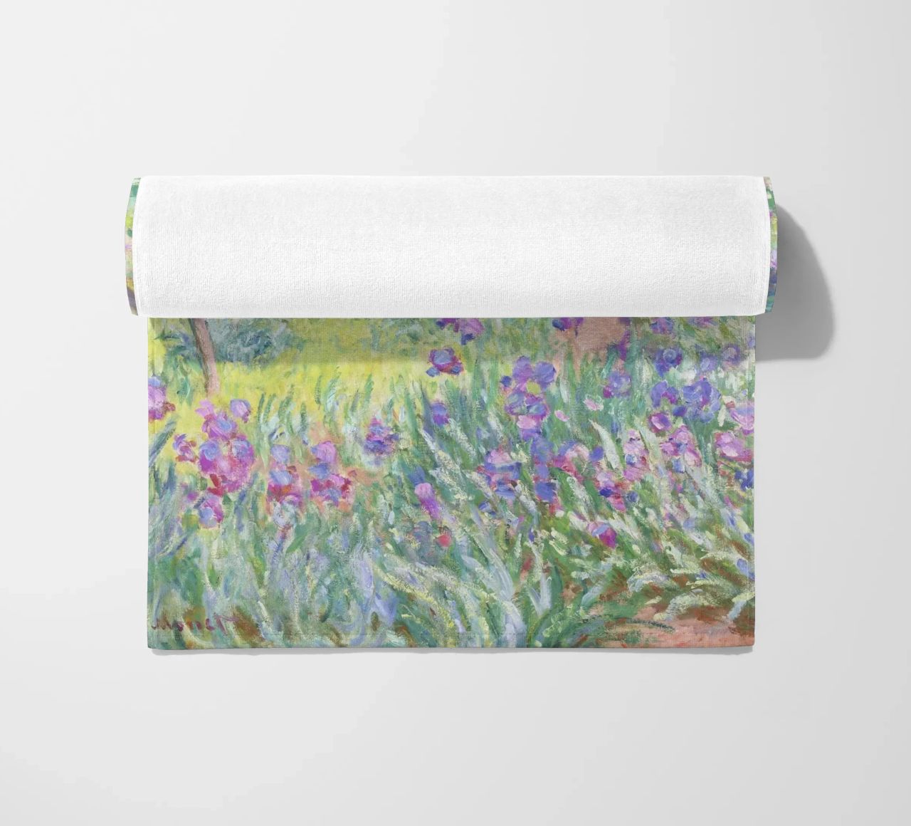 Der Garten des Künstlers in Giverny von Claude Monet Strandtuch von Venus Art