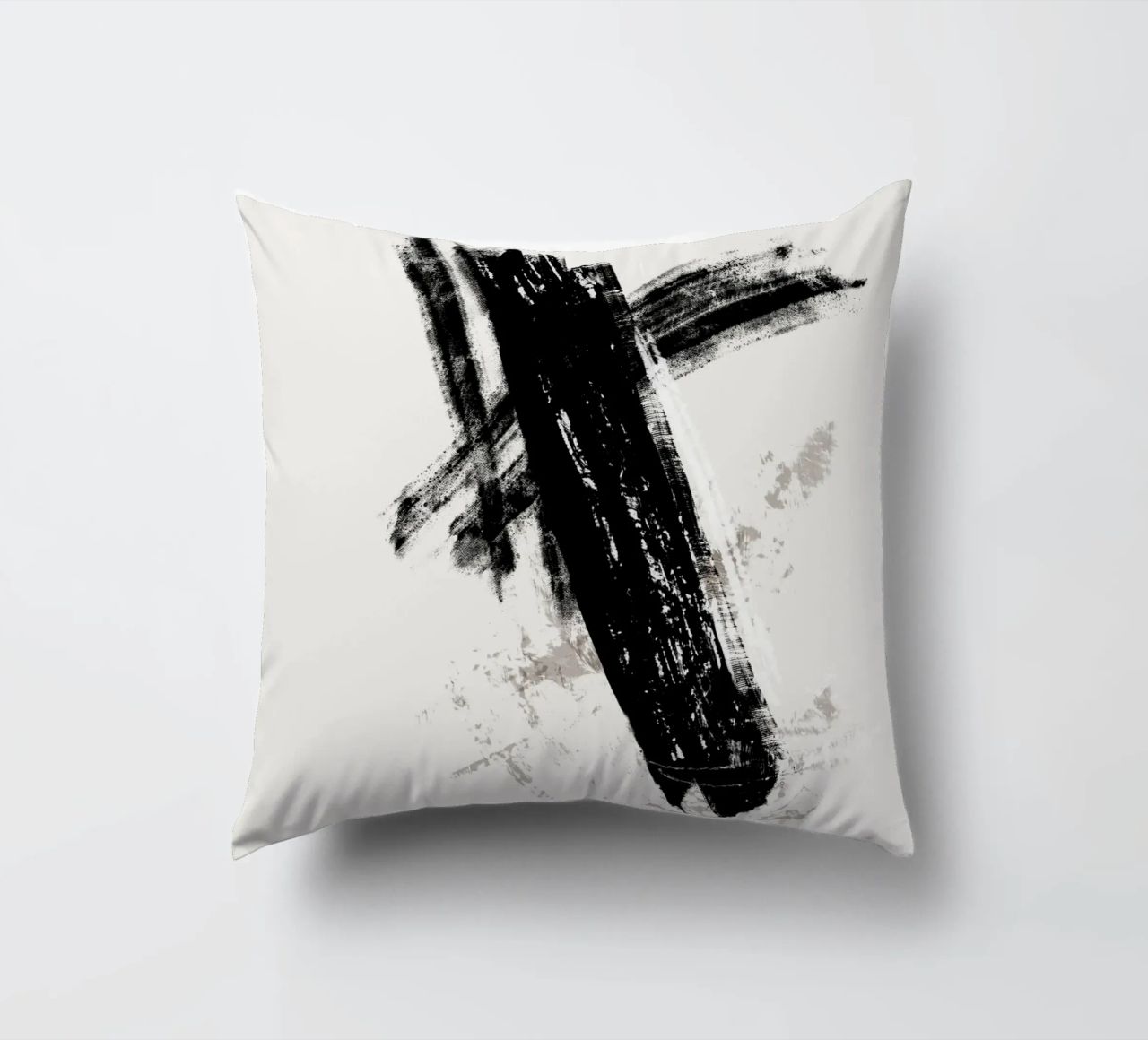 Modern abstract with large black brush strokes cuscino da Imaginative