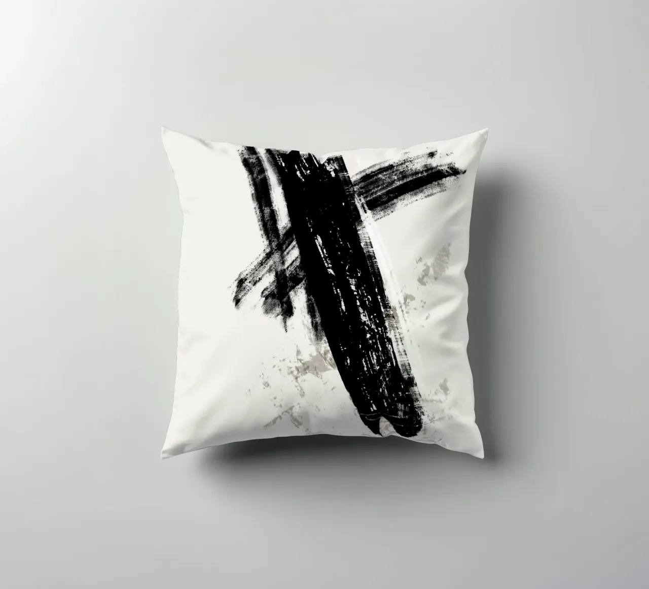 Modern abstract with large black brush strokes cuscino da Imaginative