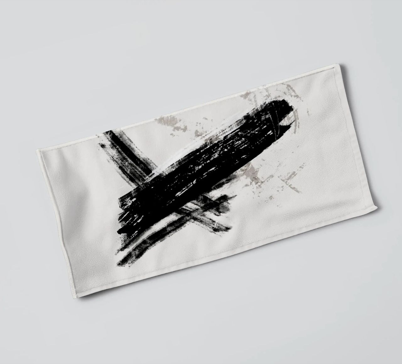 Modern abstract with large black brush strokes asciugamano da bagno da Imaginative