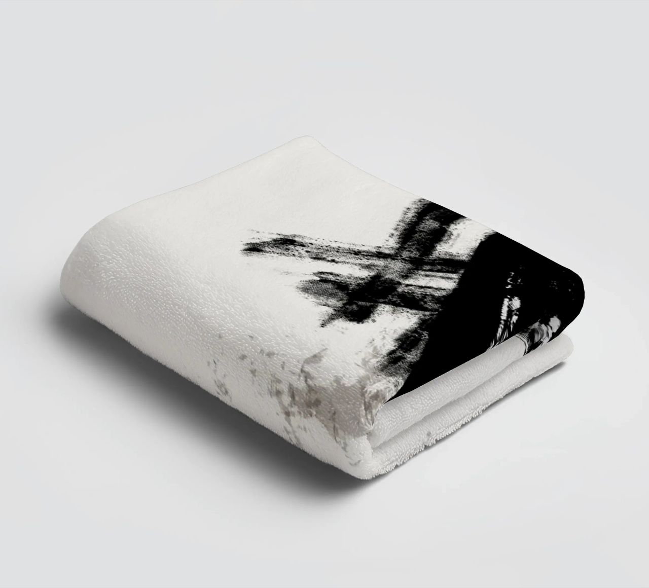 Modern abstract with large black brush strokes asciugamano da bagno da Imaginative