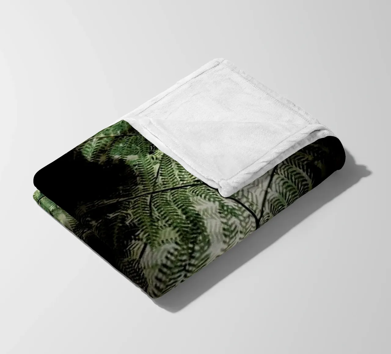 Forest Goddess coperta in pile da Angelo Cerantola