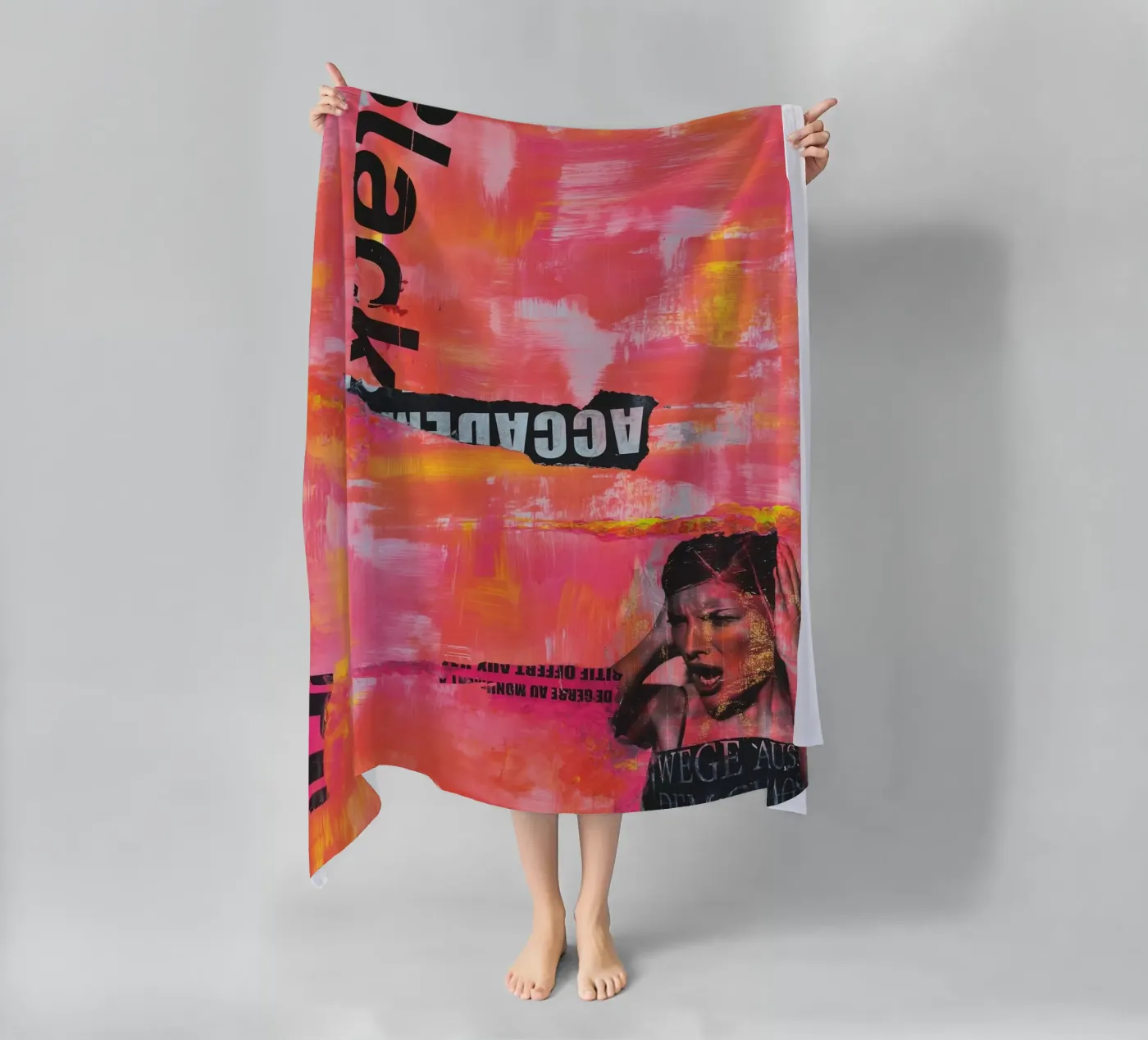 Translucent No2 Strandtuch von PeHa - ART