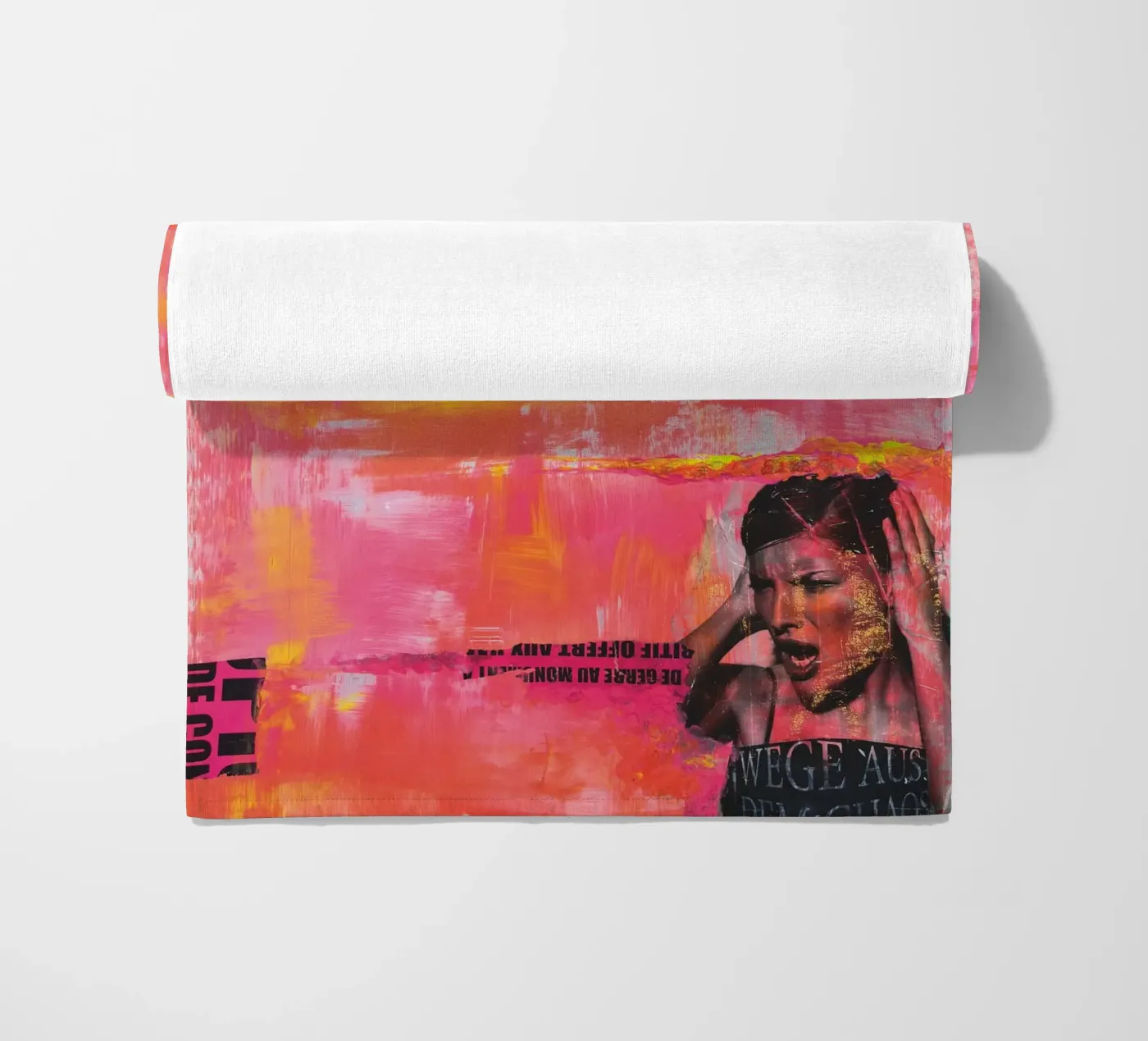 Translucent No2 Strandtuch von PeHa - ART