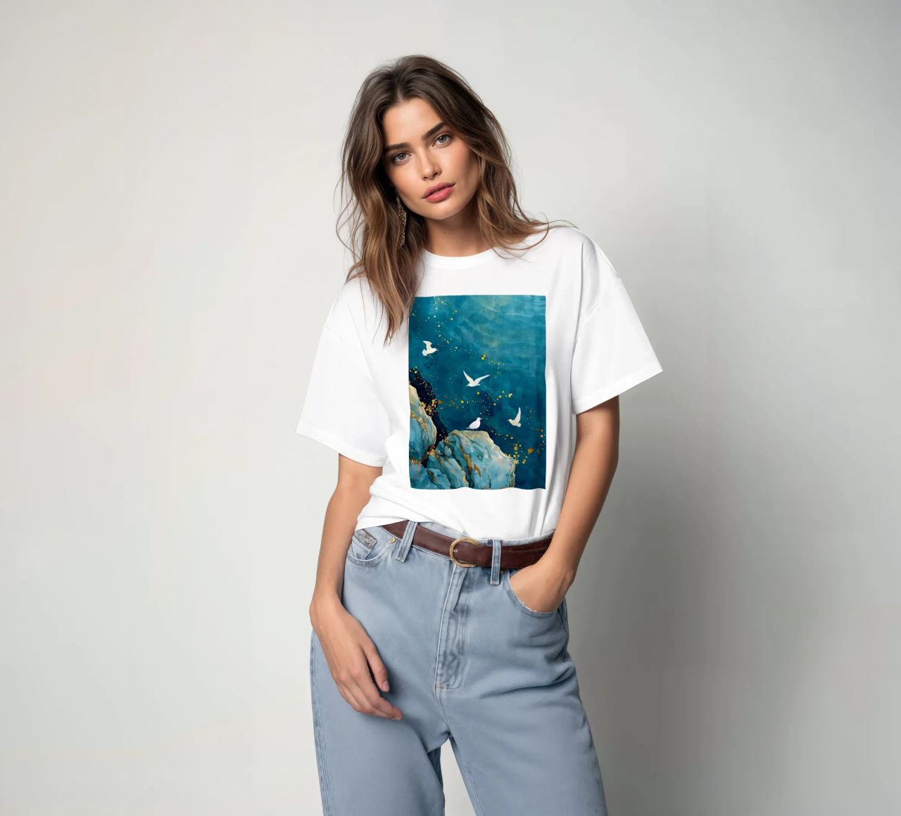 Zeemeeuwen en oceaan t-shirt van Lionmixart
