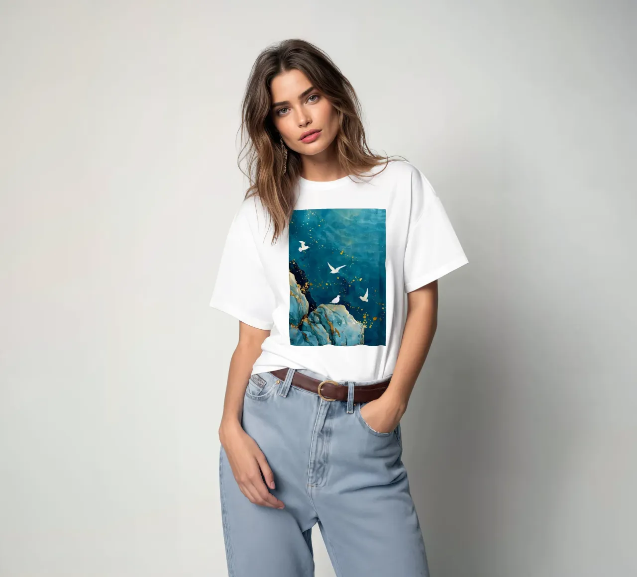 Mouettes et océan t-shirt de Lionmixart