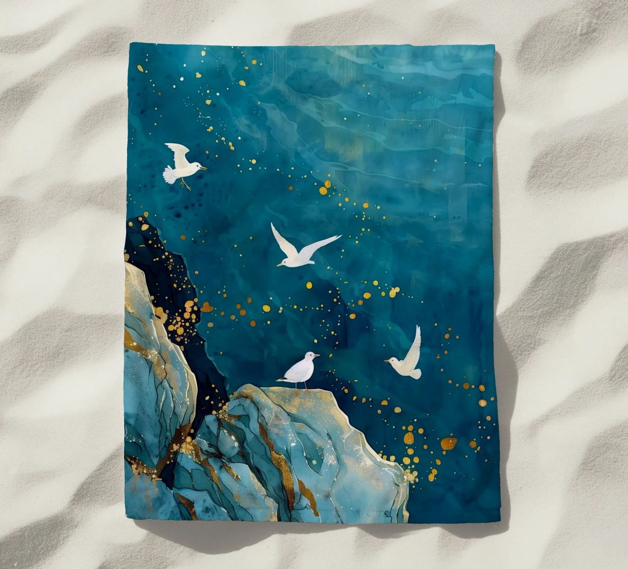 Zeemeeuwen en oceaan strandhanddoek van Lionmixart