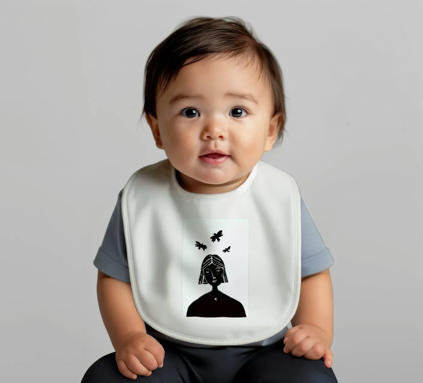 Hovering Babylätzchen von Graphite