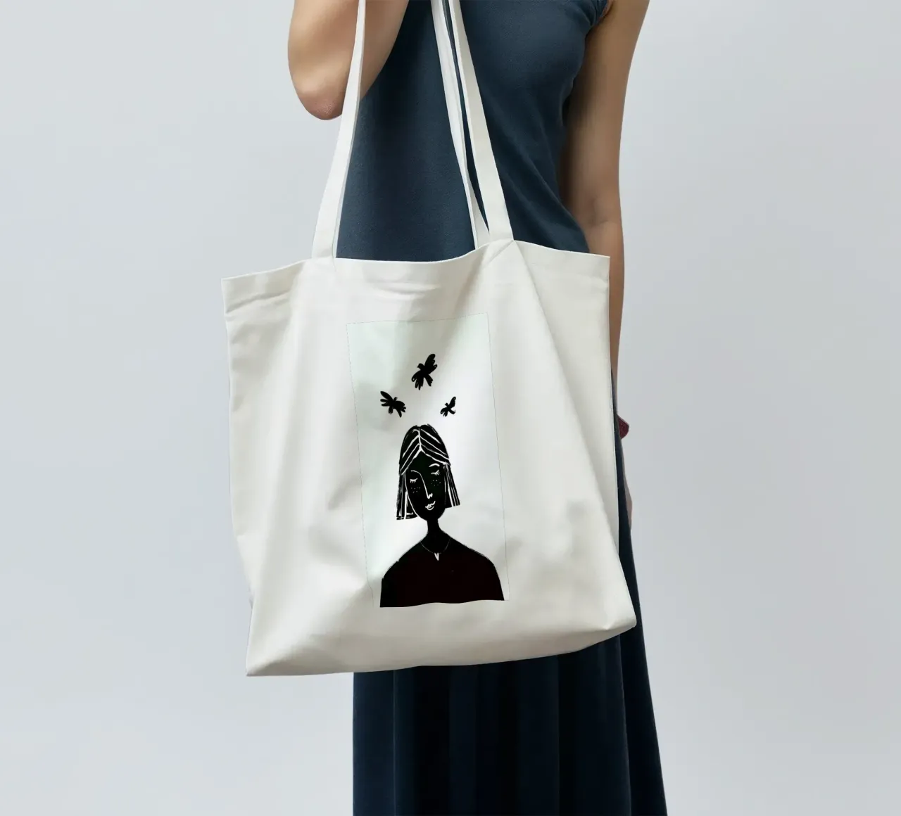 Hovering tote bag by Graphite