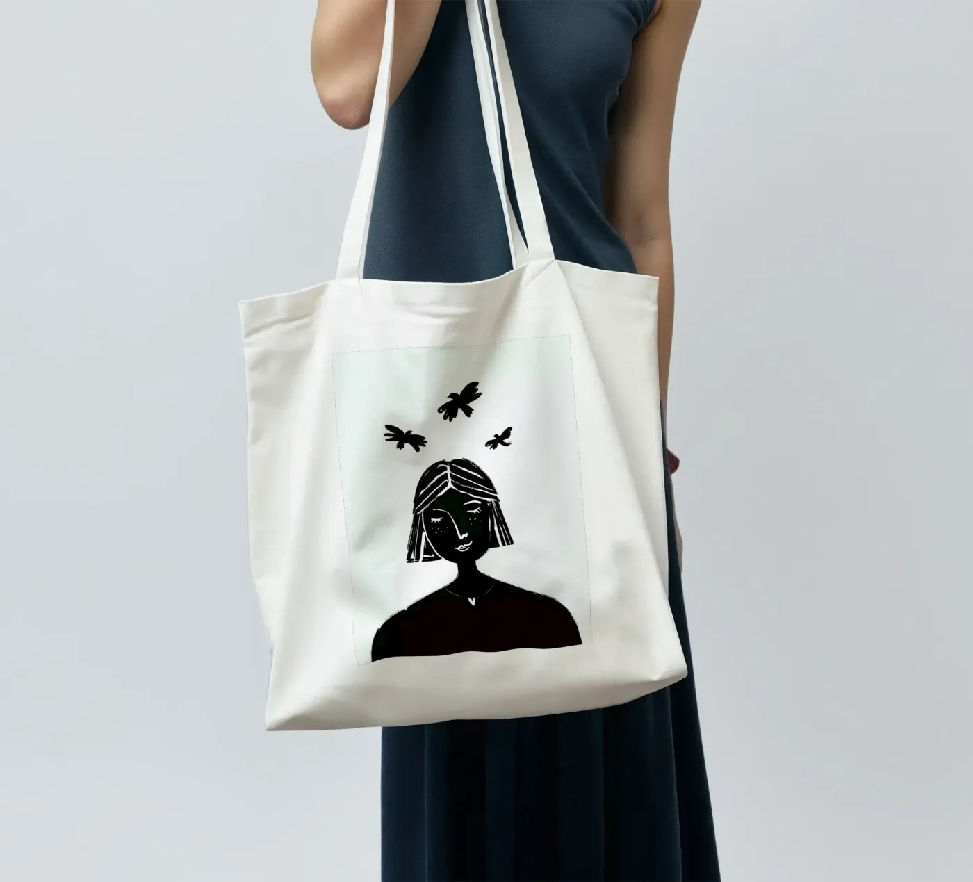 Hovering tote bag by Graphite
