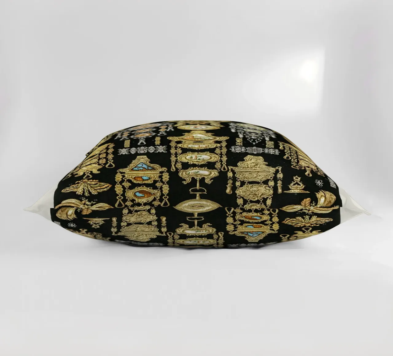 17th and 18th Century pattern. cuscino da vintageshop